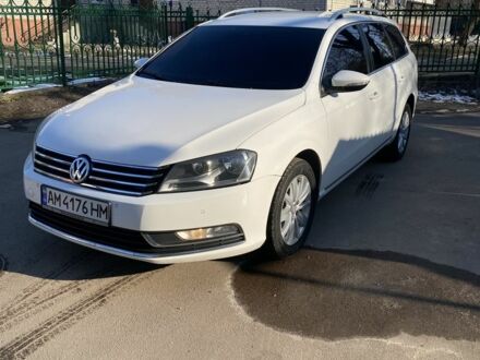 Фольксваген Пассат Вариант 2011 в Житомире на Automoto.ua Белый Фольксваген Пассат Вариант, объемом двигателя 1.6 л и пробегом 315 тыс. км за 8400 $, фото 1 на Automoto.ua
