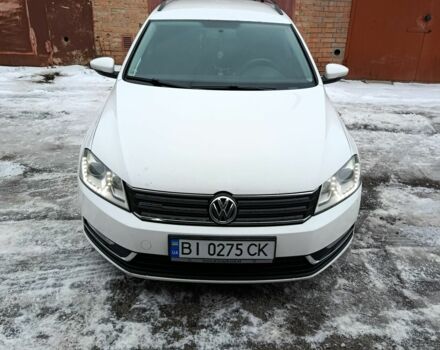 Белый Фольксваген Пассат Вариант, объемом двигателя 1.6 л и пробегом 300 тыс. км за 10000 $, фото 1 на Automoto.ua
