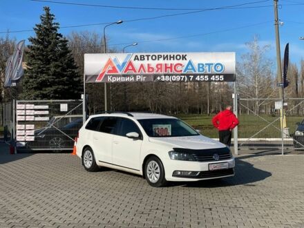 Белый Фольксваген Пассат Вариант, объемом двигателя 1.6 л и пробегом 310 тыс. км за 8700 $, фото 1 на Automoto.ua