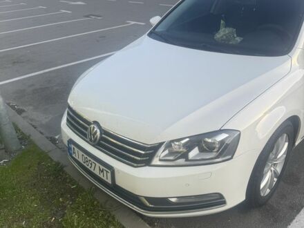 Фольксваген Пассат Варіант 2013 у Києві на Automoto.ua Білий Фольксваген Пассат Варіант, об'ємом двигуна 2 л та пробігом 3 тис. км за 11000 $, фото 1 на Automoto.ua