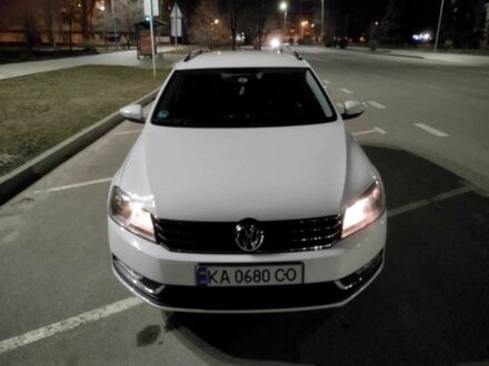 Фольксваген Пассат Вариант 2013 в Славянске на Automoto.ua Белый Фольксваген Пассат Вариант, объемом двигателя 2 л и пробегом 260 тыс. км за 13500 $, фото 1 на Automoto.ua