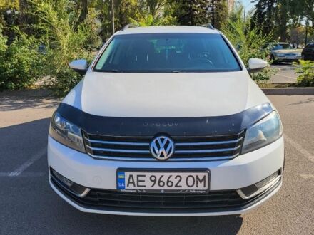 Фольксваген Пассат Вариант 2013 в Кривом Роге на Automoto.ua Белый Фольксваген Пассат Вариант, объемом двигателя 1.6 л и пробегом 308 тыс. км за 9600 $, фото 1 на Automoto.ua