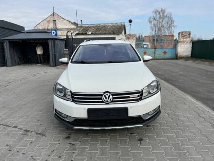 Фольксваген Пассат Вариант 2013 в Володарке на Automoto.ua Белый Фольксваген Пассат Вариант, объемом двигателя 2 л и пробегом 271 тыс. км за 13399 $, фото 1 на Automoto.ua