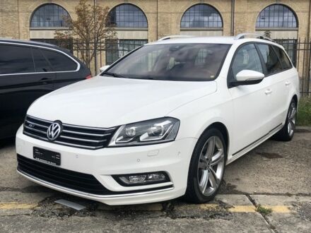 Белый Фольксваген Пассат Вариант, объемом двигателя 3.6 л и пробегом 177 тыс. км за 3000 $, фото 1 на Automoto.ua