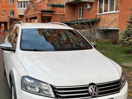 Білий Фольксваген Пассат Варіант, об'ємом двигуна 2 л та пробігом 266 тис. км за 12500 $, фото 1 на Automoto.ua