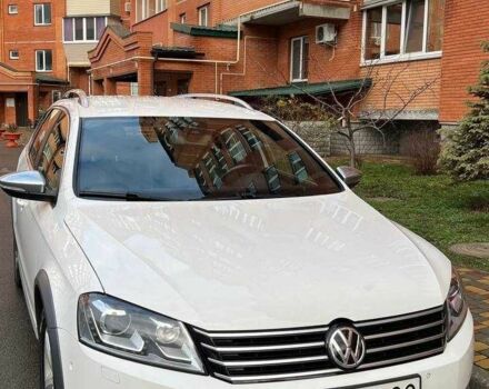 Белый Фольксваген Пассат Вариант, объемом двигателя 2 л и пробегом 266 тыс. км за 12500 $, фото 1 на Automoto.ua