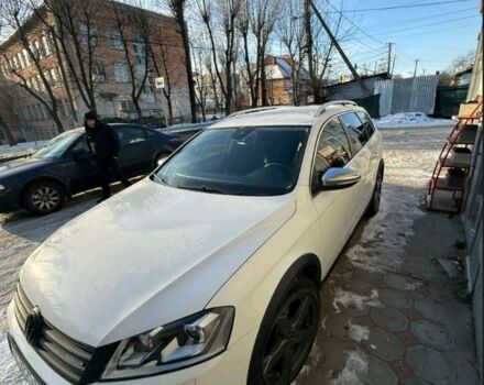 Білий Фольксваген Пассат Варіант, об'ємом двигуна 2 л та пробігом 300 тис. км за 12500 $, фото 1 на Automoto.ua