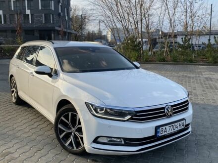 Белый Фольксваген Пассат Вариант, объемом двигателя 2 л и пробегом 245 тыс. км за 15900 $, фото 1 на Automoto.ua