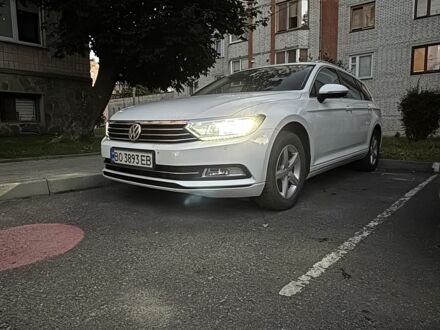 Фольксваген Пассат Вариант 2015 в Тернополе на Automoto.ua Белый Фольксваген Пассат Вариант, объемом двигателя 1.6 л и пробегом 253 тыс. км за 12400 $, фото 1 на Automoto.ua