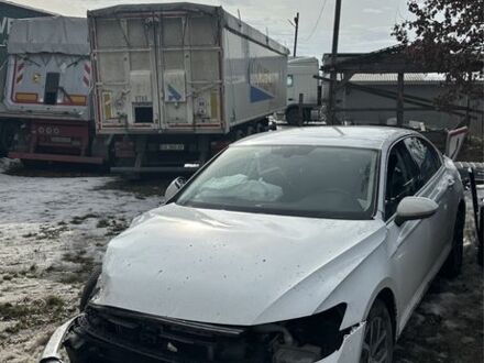 Білий Фольксваген Пассат Варіант, об'ємом двигуна 2 л та пробігом 260 тис. км за 6512 $, фото 1 на Automoto.ua