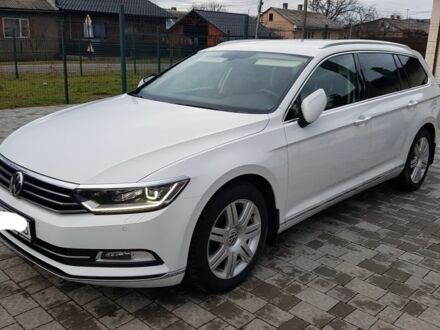 Белый Фольксваген Пассат Вариант, объемом двигателя 2 л и пробегом 250 тыс. км за 14964 $, фото 1 на Automoto.ua