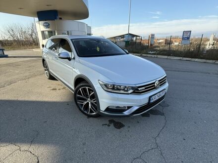 Білий Фольксваген Пассат Варіант, об'ємом двигуна 2 л та пробігом 195 тис. км за 16750 $, фото 1 на Automoto.ua