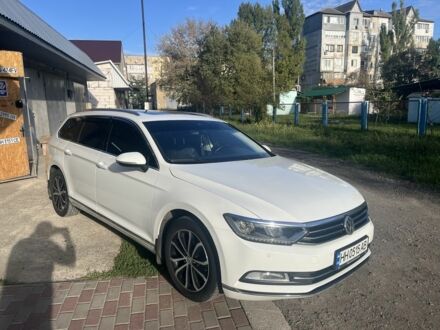 Белый Фольксваген Пассат Вариант, объемом двигателя 2 л и пробегом 295 тыс. км за 16500 $, фото 1 на Automoto.ua