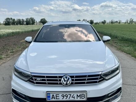 Фольксваген Пассат Вариант 2017 в Никополе на Automoto.ua Белый Фольксваген Пассат Вариант, объемом двигателя 2 л и пробегом 288 тыс. км за 17999 $, фото 1 на Automoto.ua