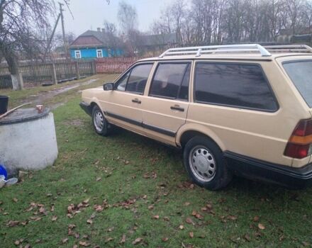 Бежевый Фольксваген Пассат Вариант, объемом двигателя 1 л и пробегом 200 тыс. км за 1050 $, фото 1 на Automoto.ua