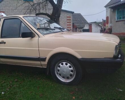 Бежевый Фольксваген Пассат Вариант, объемом двигателя 1 л и пробегом 200 тыс. км за 1050 $, фото 3 на Automoto.ua