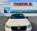 Бежевый Фольксваген Пассат Вариант, объемом двигателя 2 л и пробегом 300 тыс. км за 6300 $, фото 1 на Automoto.ua
