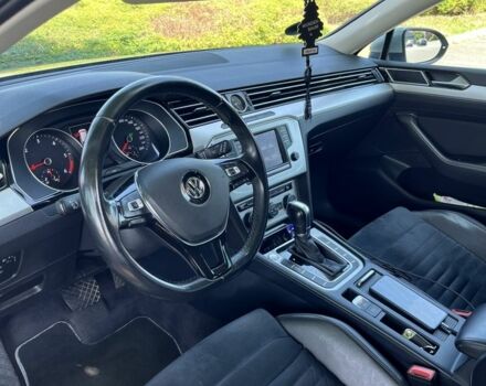 Бежевый Фольксваген Пассат Вариант, объемом двигателя 2 л и пробегом 255 тыс. км за 15119 $, фото 9 на Automoto.ua