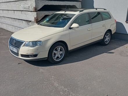 Бежевий Фольксваген Пассат Варіант, об'ємом двигуна 2 л та пробігом 315 тис. км за 5400 $, фото 1 на Automoto.ua