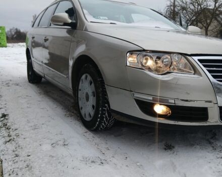 Бежевий Фольксваген Пассат Варіант, об'ємом двигуна 2 л та пробігом 350 тис. км за 2150 $, фото 1 на Automoto.ua