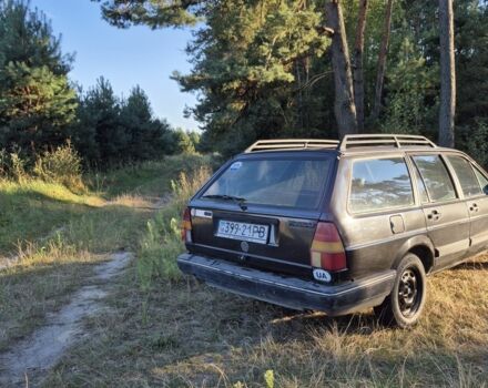 Чорний Фольксваген Пассат Варіант, об'ємом двигуна 1.6 л та пробігом 400 тис. км за 580 $, фото 2 на Automoto.ua