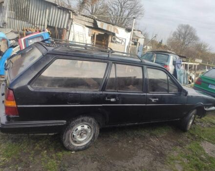 Черный Фольксваген Пассат Вариант, объемом двигателя 1.8 л и пробегом 450 тыс. км за 650 $, фото 5 на Automoto.ua