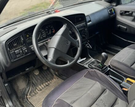 Черный Фольксваген Пассат Вариант, объемом двигателя 1.8 л и пробегом 300 тыс. км за 1500 $, фото 4 на Automoto.ua