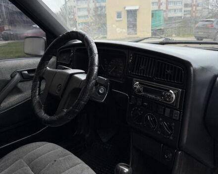 Черный Фольксваген Пассат Вариант, объемом двигателя 1.8 л и пробегом 326 тыс. км за 1350 $, фото 15 на Automoto.ua