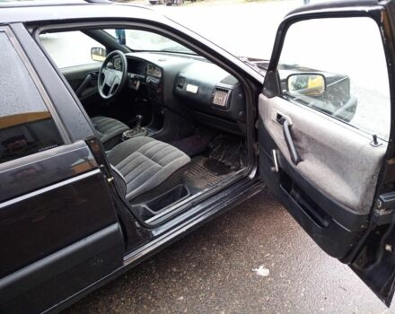 Черный Фольксваген Пассат Вариант, объемом двигателя 1.9 л и пробегом 333 тыс. км за 2500 $, фото 4 на Automoto.ua