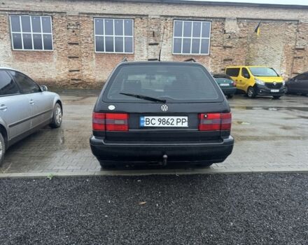 Черный Фольксваген Пассат Вариант, объемом двигателя 1.8 л и пробегом 300 тыс. км за 2300 $, фото 3 на Automoto.ua