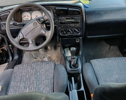 Черный Фольксваген Пассат Вариант, объемом двигателя 1.6 л и пробегом 1000 тыс. км за 1800 $, фото 6 на Automoto.ua