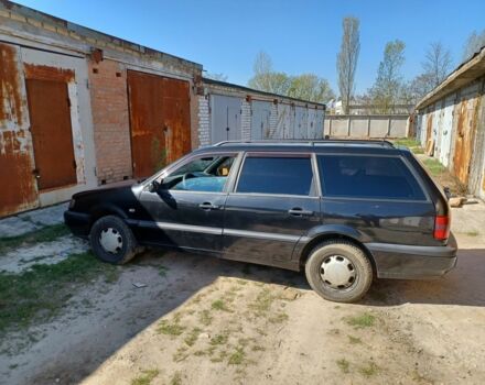 Чорний Фольксваген Пассат Варіант, об'ємом двигуна 1.8 л та пробігом 300 тис. км за 2950 $, фото 1 на Automoto.ua