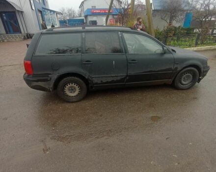 Черный Фольксваген Пассат Вариант, объемом двигателя 1.8 л и пробегом 300 тыс. км за 1200 $, фото 7 на Automoto.ua