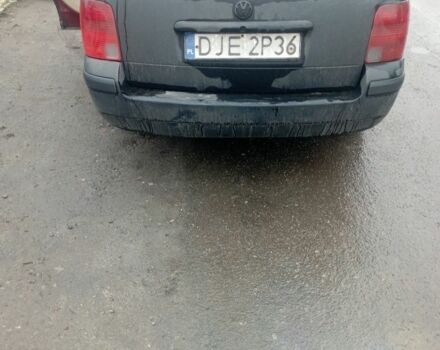 Черный Фольксваген Пассат Вариант, объемом двигателя 1.8 л и пробегом 300 тыс. км за 1200 $, фото 5 на Automoto.ua