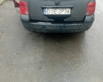 Черный Фольксваген Пассат Вариант, объемом двигателя 1.8 л и пробегом 300 тыс. км за 1200 $, фото 6 на Automoto.ua