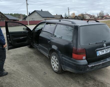 Чорний Фольксваген Пассат Варіант, об'ємом двигуна 1.9 л та пробігом 300 тис. км за 999 $, фото 5 на Automoto.ua