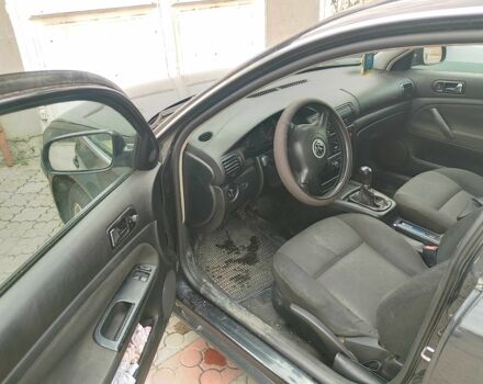 Черный Фольксваген Пассат Вариант, объемом двигателя 1.6 л и пробегом 293 тыс. км за 4100 $, фото 5 на Automoto.ua