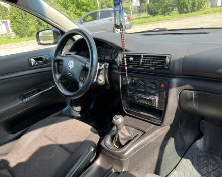 Черный Фольксваген Пассат Вариант, объемом двигателя 1.6 л и пробегом 330 тыс. км за 3600 $, фото 18 на Automoto.ua