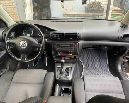 Черный Фольксваген Пассат Вариант, объемом двигателя 2 л и пробегом 218 тыс. км за 4000 $, фото 10 на Automoto.ua