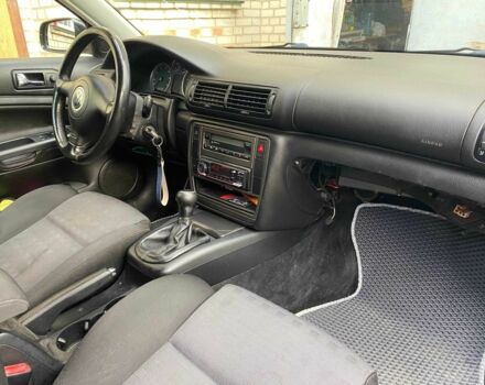 Черный Фольксваген Пассат Вариант, объемом двигателя 2 л и пробегом 218 тыс. км за 4000 $, фото 7 на Automoto.ua