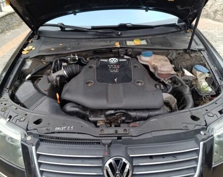 Черный Фольксваген Пассат Вариант, объемом двигателя 2.5 л и пробегом 405 тыс. км за 3700 $, фото 5 на Automoto.ua