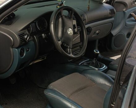 Черный Фольксваген Пассат Вариант, объемом двигателя 2 л и пробегом 358 тыс. км за 4658 $, фото 3 на Automoto.ua