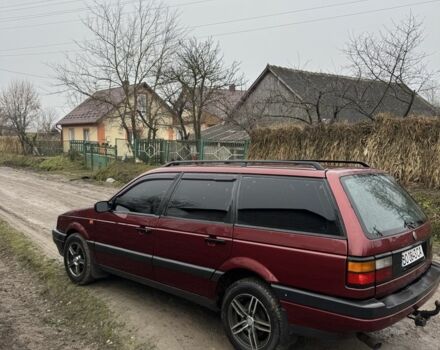 Черный Фольксваген Пассат Вариант, объемом двигателя 1.6 л и пробегом 300 тыс. км за 1800 $, фото 3 на Automoto.ua