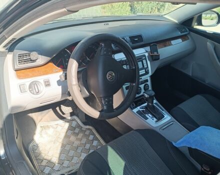 Черный Фольксваген Пассат Вариант, объемом двигателя 1.6 л и пробегом 220 тыс. км за 5200 $, фото 5 на Automoto.ua