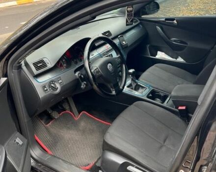 Черный Фольксваген Пассат Вариант, объемом двигателя 2 л и пробегом 300 тыс. км за 136 $, фото 5 на Automoto.ua