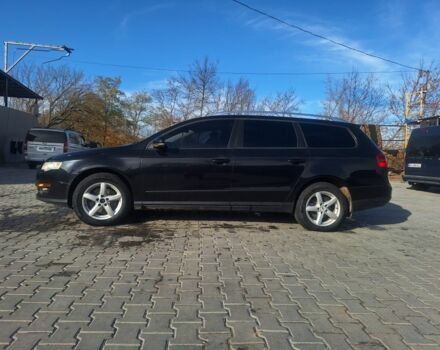 Черный Фольксваген Пассат Вариант, объемом двигателя 2 л и пробегом 380 тыс. км за 5600 $, фото 1 на Automoto.ua