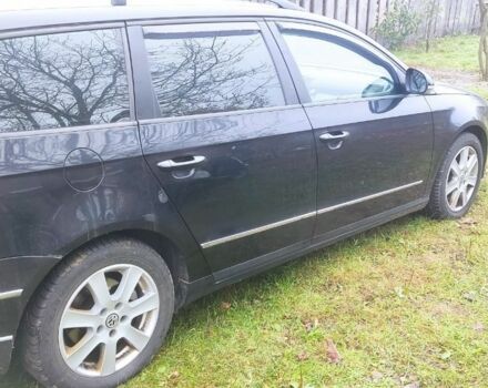 Черный Фольксваген Пассат Вариант, объемом двигателя 2 л и пробегом 246 тыс. км за 2800 $, фото 1 на Automoto.ua