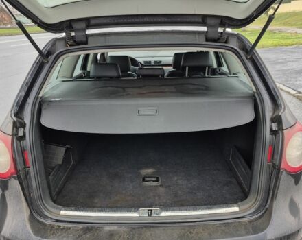 Черный Фольксваген Пассат Вариант, объемом двигателя 2 л и пробегом 330 тыс. км за 2600 $, фото 5 на Automoto.ua