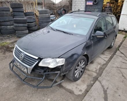 Черный Фольксваген Пассат Вариант, объемом двигателя 2 л и пробегом 450 тыс. км за 2999 $, фото 2 на Automoto.ua