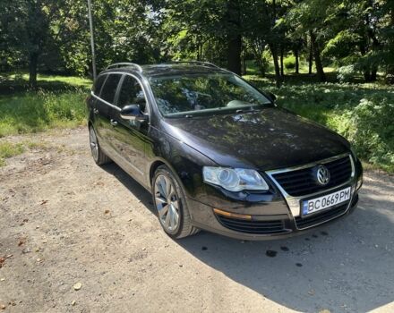 Черный Фольксваген Пассат Вариант, объемом двигателя 2 л и пробегом 274 тыс. км за 5700 $, фото 2 на Automoto.ua